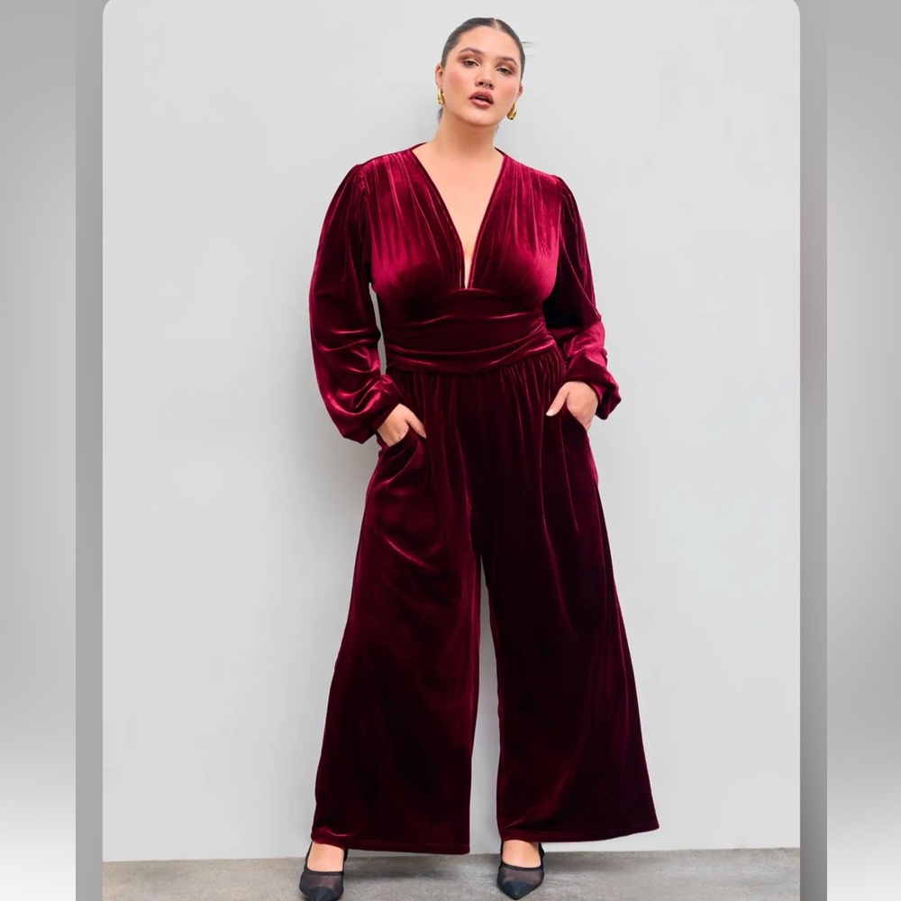 Cider VELVET V-NECK SOLID RUCHED POCKET WIDE LEG JUMPSUIT CURVE 0XL